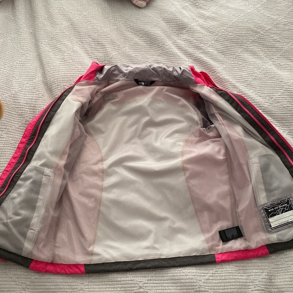 The North Face girls pink double layer coat NWOT - Picture 9 of 14